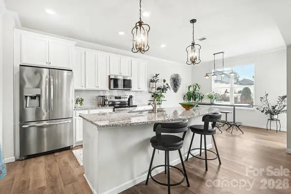5023 American Bittern LN, Charlotte, NC 28214