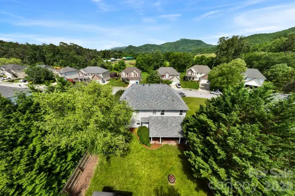 266 Wildbriar RD, Fletcher, NC 28732