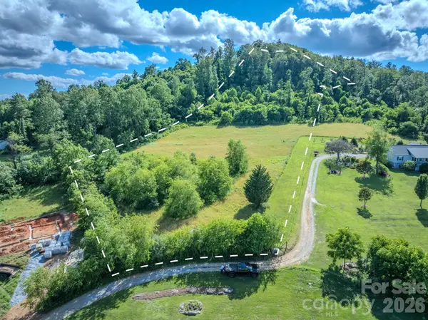 000 Rocky Hill DR #5 & 7, Hendersonville, NC 28792