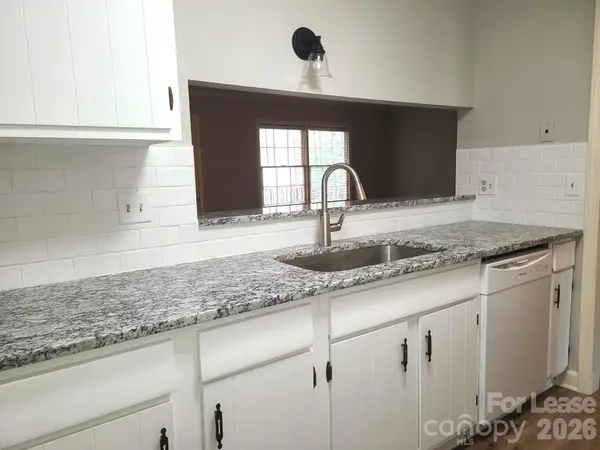 2141 Selwyn AVE #202, Charlotte, NC 28207