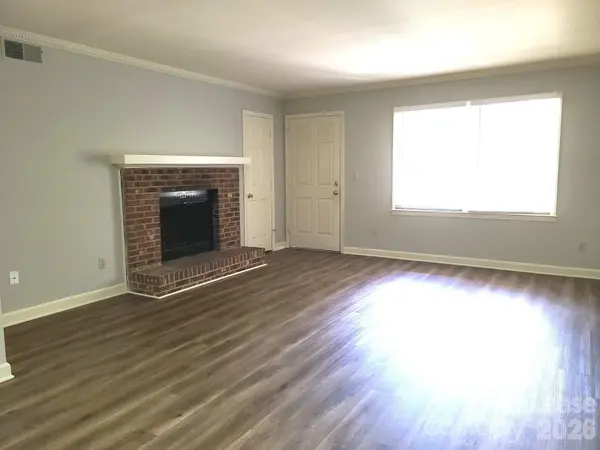 2141 Selwyn AVE #111, Charlotte, NC 28207