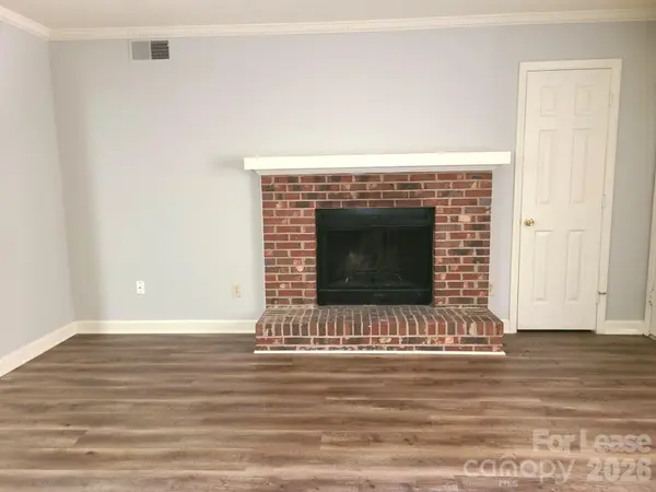 2141 Selwyn AVE #111, Charlotte, NC 28207