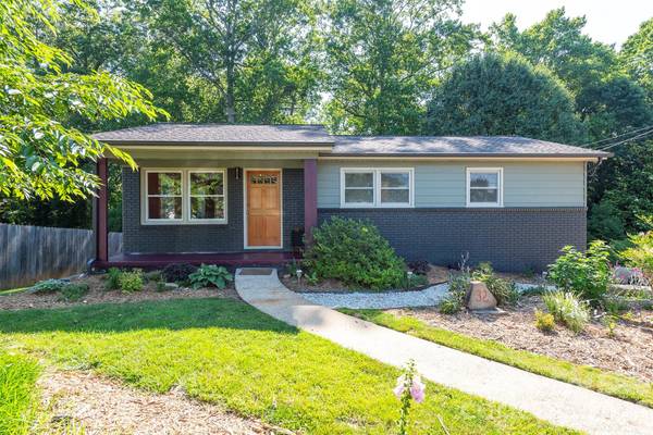 32 Harnett ST, Asheville, NC 28806