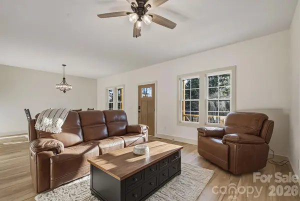 5676 MARBLESTONE DR, Granite Falls, NC 28630