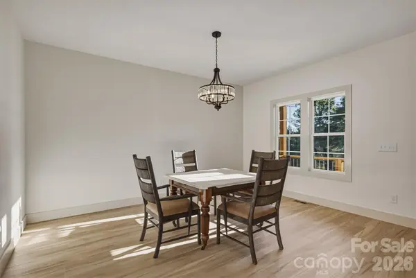 5676 MARBLESTONE DR, Granite Falls, NC 28630