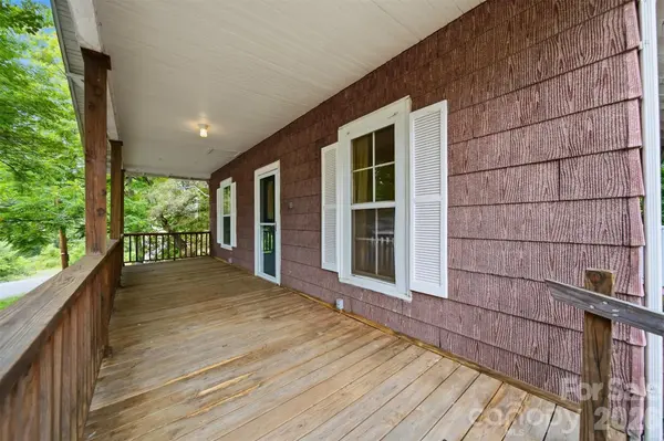 25 Central AVE, Granite Falls, NC 28630