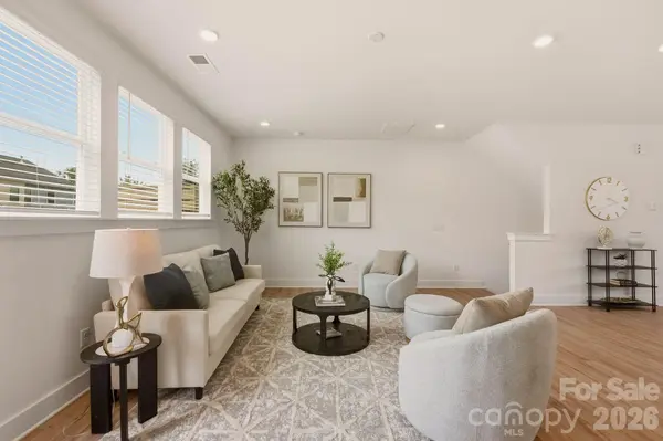 4047 Bass River Pkwy, Charlotte, NC 28217