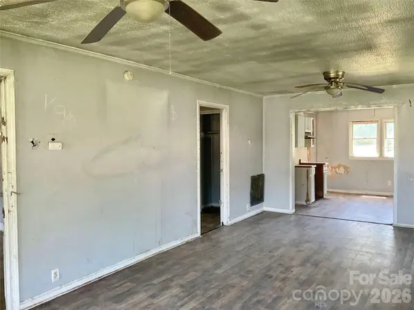 1024 Catawba ST, Lincolnton, NC 28092