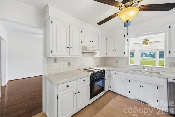 3447 Lake Shore RD S, Denver, NC 28037