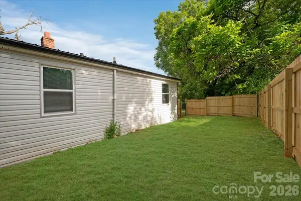 304 S Derby AVE, Newton, NC 28658