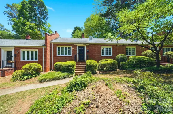 1833 Jameston DR, Charlotte, NC 28209