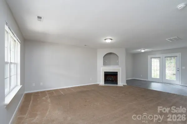 8016 Bronze Pike DR, Charlotte, NC 28273