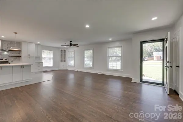 5731 Brookhaven RD, Charlotte, NC 28210