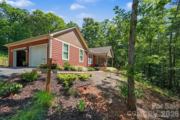 1241 Hayes RD, Columbus, NC 28722
