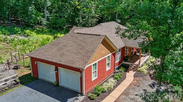 1241 Hayes RD, Columbus, NC 28722