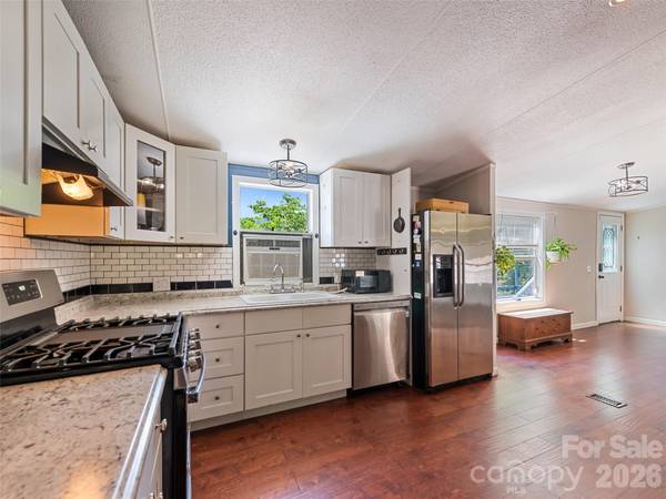 115 Slick Rock RDG, Maggie Valley, NC 28751