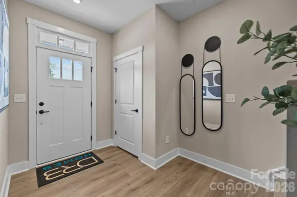 3114 Middle ST, Charlotte, NC 28278