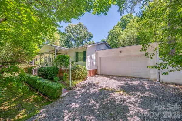 98 Lanning DR, Columbus, NC 28722
