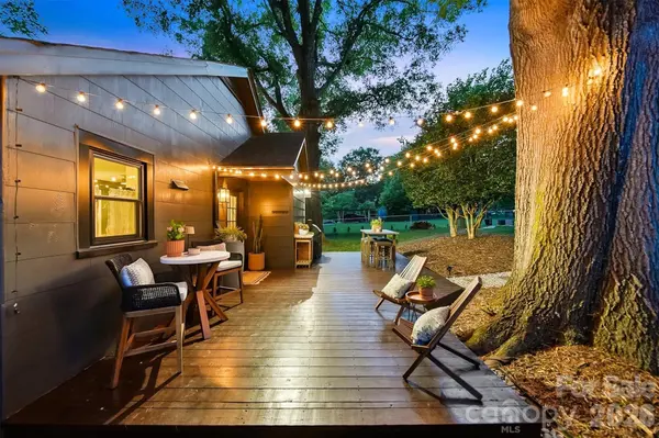 504 W 6th ST, Newton, NC 28658