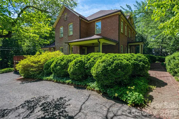 805 S Aspen ST, Lincolnton, NC 28092