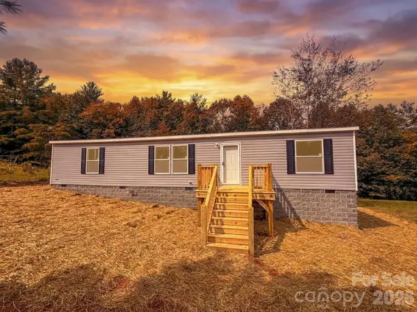4277 Chinquapin CIR, Lenoir, NC 28645