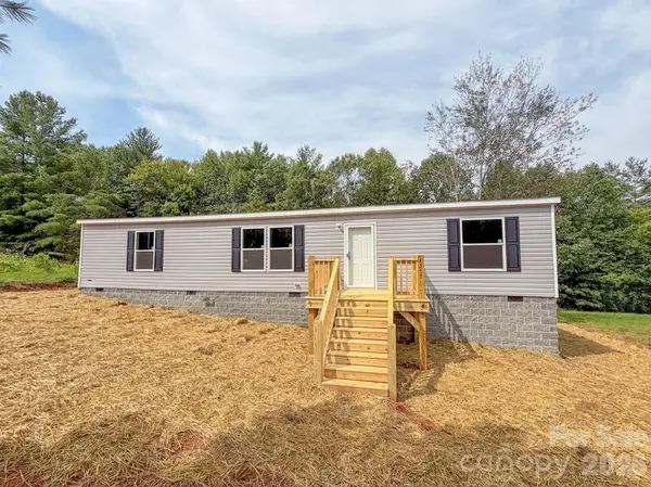 4277 Chinquapin CIR, Lenoir, NC 28645