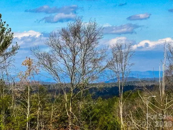 4277 Chinquapin CIR, Lenoir, NC 28645