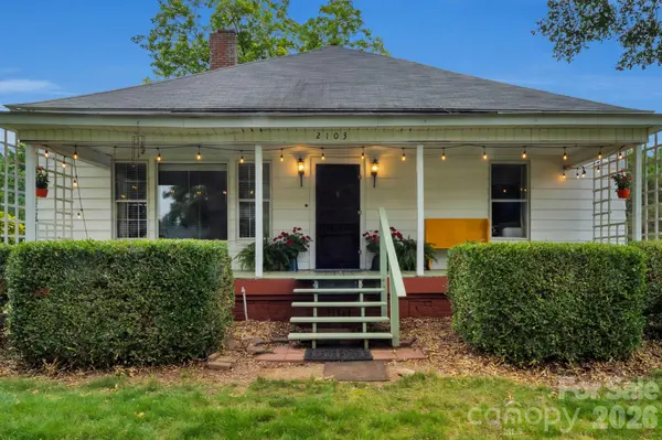 2103 N Thomas AVE, Newton, NC 28658