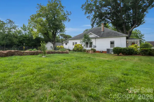 2103 N Thomas AVE, Newton, NC 28658