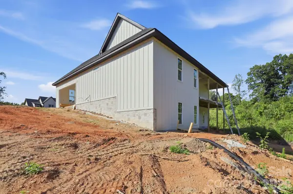 5762 Jeremiah CT, Hickory, NC 28601