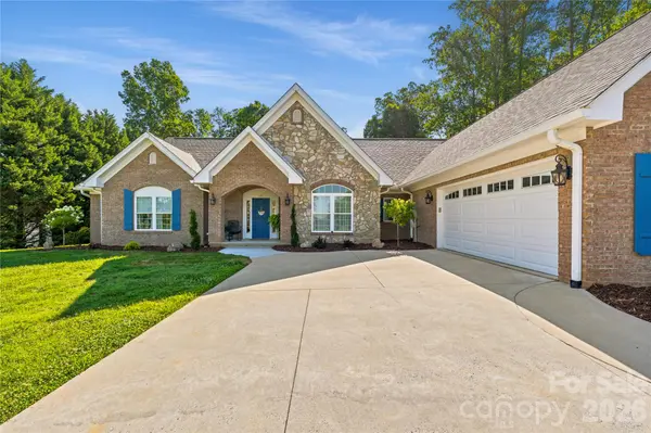 115 Country Club DR, Morganton, NC 28655