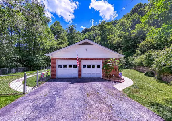 7835 US 23 HWY, Mars Hill, NC 28754