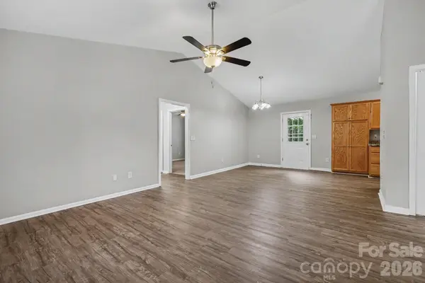 1607 Indian Springs DR NW, Conover, NC 28613