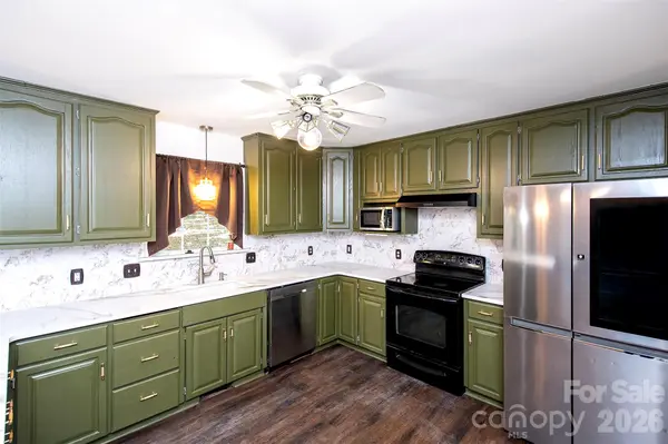 8327 Loma Linda LN, Waxhaw, NC 28173