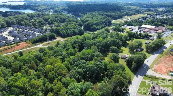 1952 N Nc 16 Business HWY, Denver, NC 28037