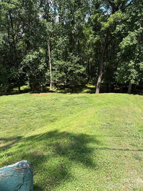 125 Lane ST, Morganton, NC 28655