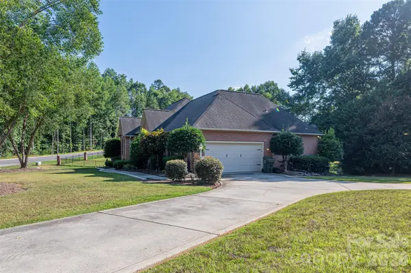 2041 Fairways DR, Cherryville, NC 28021