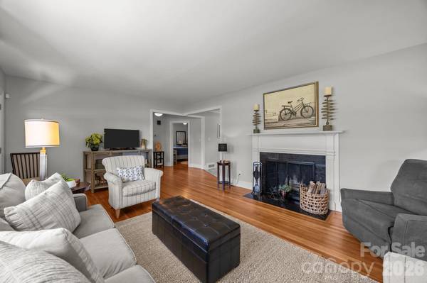 9256 US Highway 311 HWY, Archdale, NC 27263