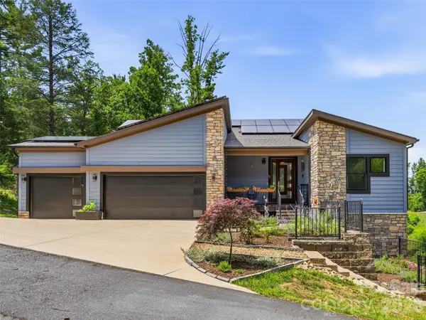 11 Timber Hill DR, Leicester, NC 28748