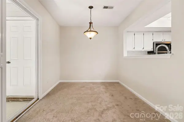 9478 S Vicksburg Park CT, Charlotte, NC 28210