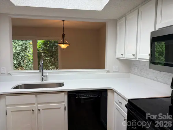 9478 S Vicksburg Park CT, Charlotte, NC 28210