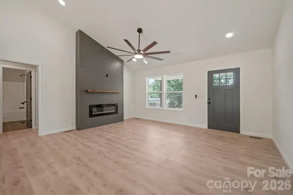 1649 Bentbrook DR, Valdese, NC 28690