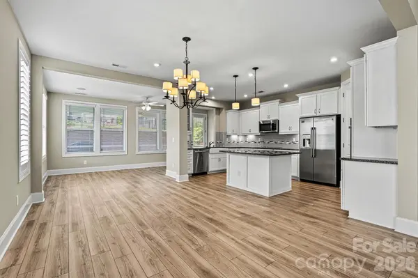 7362 Overjoyed XING, Charlotte, NC 28215