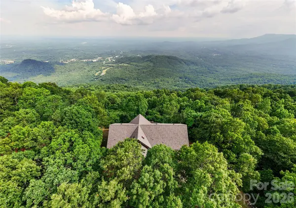 386 Arrowhead TRL, Columbus, NC 28722