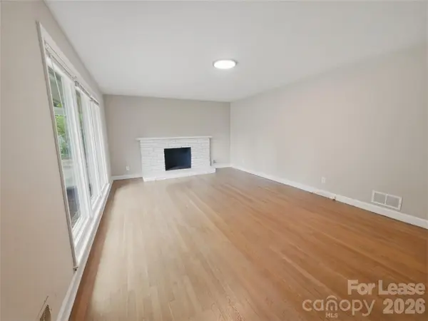 765 8th Avenue DR SE, Hickory, NC 28602