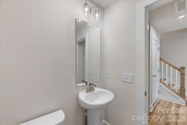 6008 Pivot CT, Charlotte, NC 28205