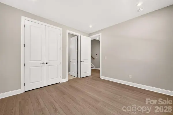 6008 Yellow Buckeye DR, Charlotte, NC 28277