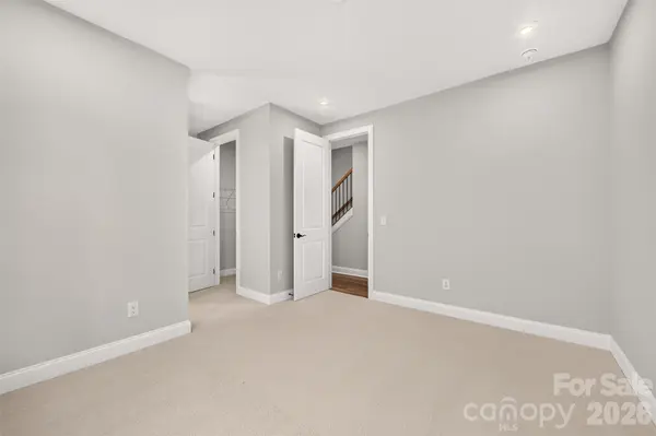 6012 Yellow Buckeye DR, Charlotte, NC 28277