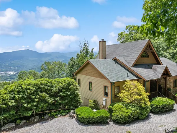 48 Hawks Lift DR, Waynesville, NC 28786