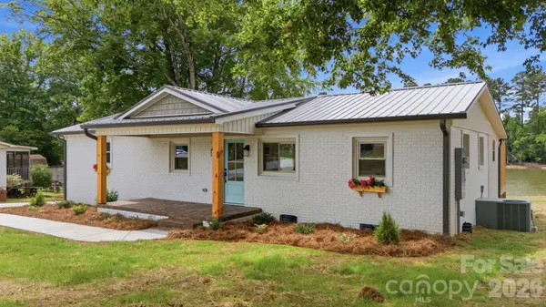 2516 Riverview RD, Lexington, NC 27292